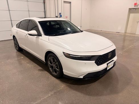 Used 2025 Honda Accord EX-L image 3