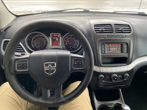 Used 2014 Dodge Journey SXT w/ Flexible Seating Group image 15