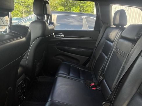 Used 2018 Jeep Grand Cherokee Limited w/ Trailer Tow Group IV AWD/4WD image 18