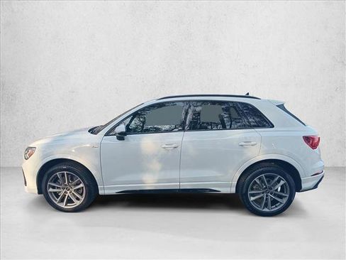 Certified 2025 Audi Q3 2.0T Premium w/ Convenience Package image 9