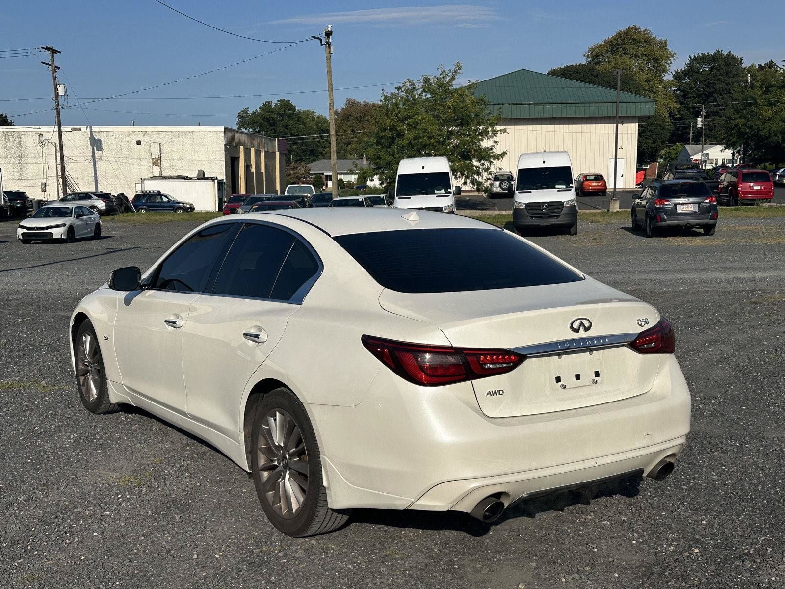 Used 2018 INFINITI Q50 Luxe w/ Essential Package (3.0T Luxe) AWD/4WD image 6