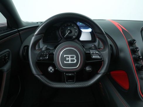 Used 2024 Bugatti Chiron Super Sport image 6