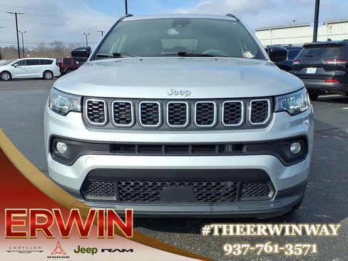 Certified 2024 Jeep Compass Latitude image 2