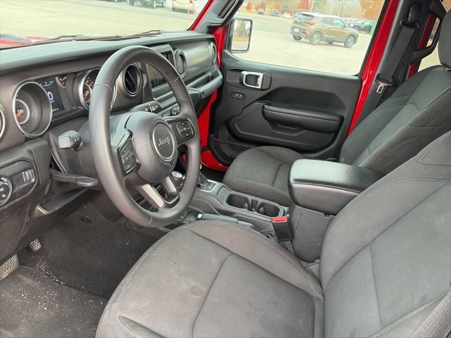 Used 2023 Jeep Gladiator Sport AWD/4WD image 16