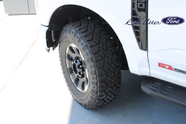New 2026 Ford F250 Platinum w/ Tremor Off-Road Package AWD/4WD image 5