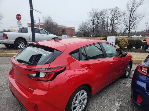 Used 2025 Subaru Impreza 2.0i image 6