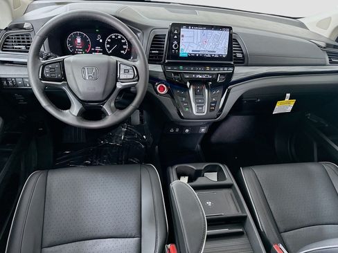 Used 2025 Honda Odyssey Elite image 16