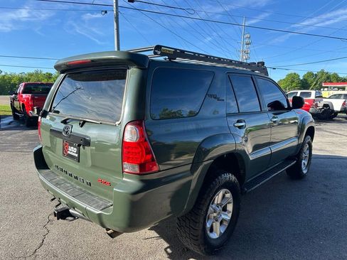 Used 2008 Toyota 4Runner SR5 AWD/4WD image 7
