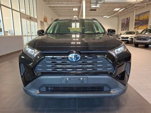 Used 2019 Toyota RAV4 LE w/ Carpet Mat Package AWD/4WD image 2