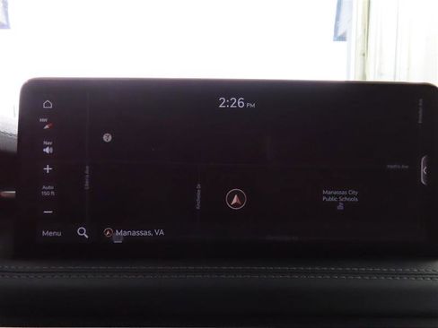 Used 2023 Genesis G70 2.0T image 25