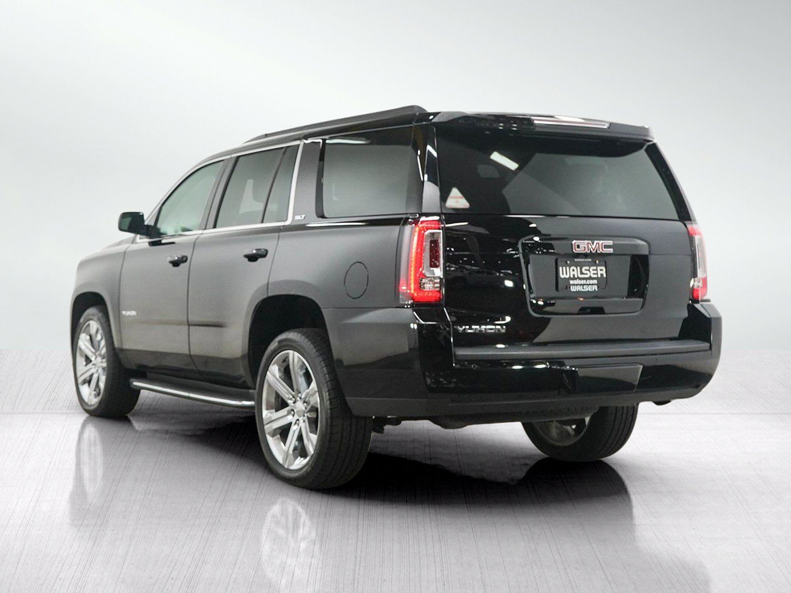 Used 2016 GMC Yukon SLT w/ Open Road Package AWD/4WD image 3