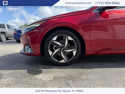 Used 2023 Hyundai Elantra Limited FWD image 9