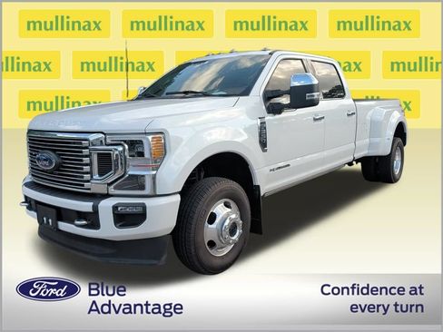 Certified 2022 Ford F350 Platinum w/ Snow Plow Prep Package AWD/4WD image 3