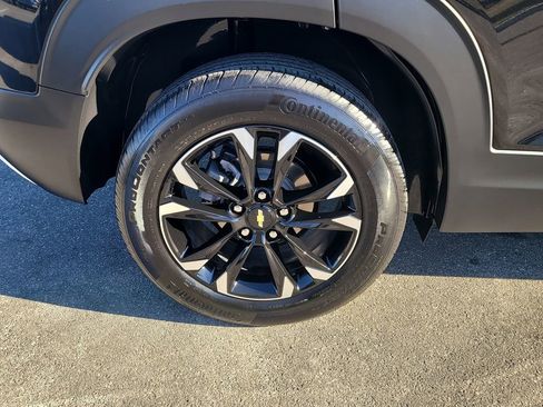 Used 2023 Chevrolet TrailBlazer LT w/ Convenience Package image 5