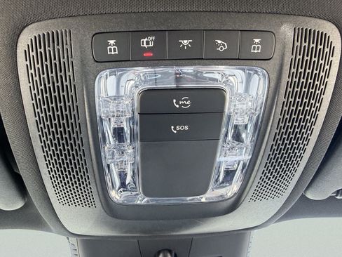 Used 2025 Mercedes-Benz GLB 250 image 60