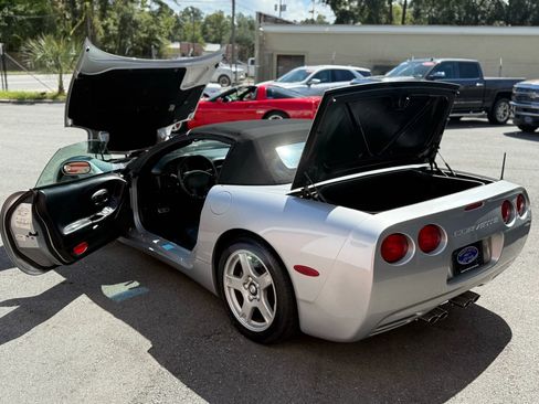 Used 1998 Chevrolet Corvette Convertible w/ Memory Pkg RWD image 21