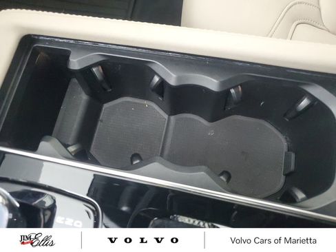 Used 2026 Volvo XC90 B6 Plus w/ Protection Package Premier image 33