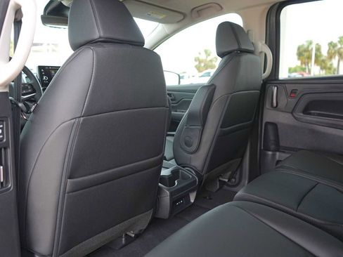 Used 2026 Honda Odyssey EX-L image 13