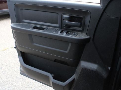 Used 2019 RAM 1500 Express AWD/4WD image 8