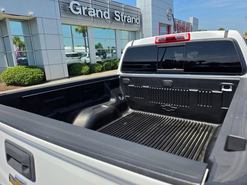 Used 2019 Chevrolet Colorado Z71 RWD image 12