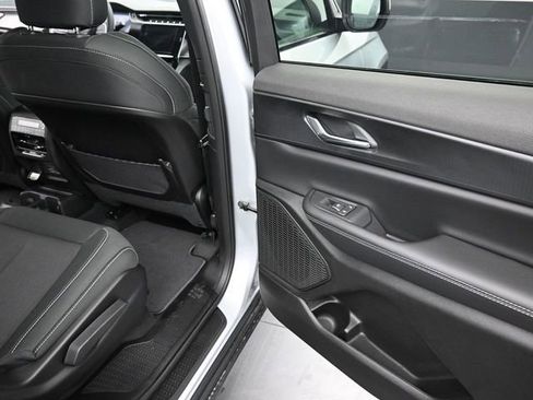 New 2026 Jeep Grand Cherokee L 4WD image 21