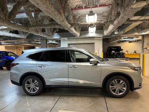 New 2026 Acura MDX SH-AWD image 7