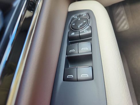 New 2026 GMC Yukon XL Denali w/ Denali Reserve Package image 18