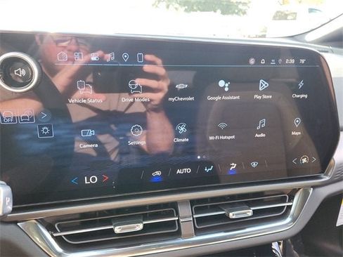 New 2026 Chevrolet Equinox EV LT image 12