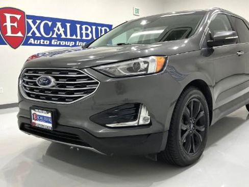 Used 2019 Ford Edge Titanium FWD image 10