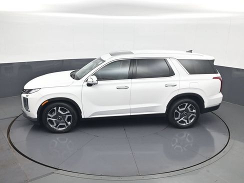 Certified 2024 Hyundai Palisade SEL FWD image 22