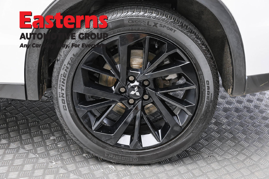 Used 2023 Mitsubishi Outlander SE Black Edition AWD/4WD image 9