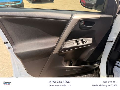 Used 2015 Toyota RAV4 LE AWD/4WD image 14