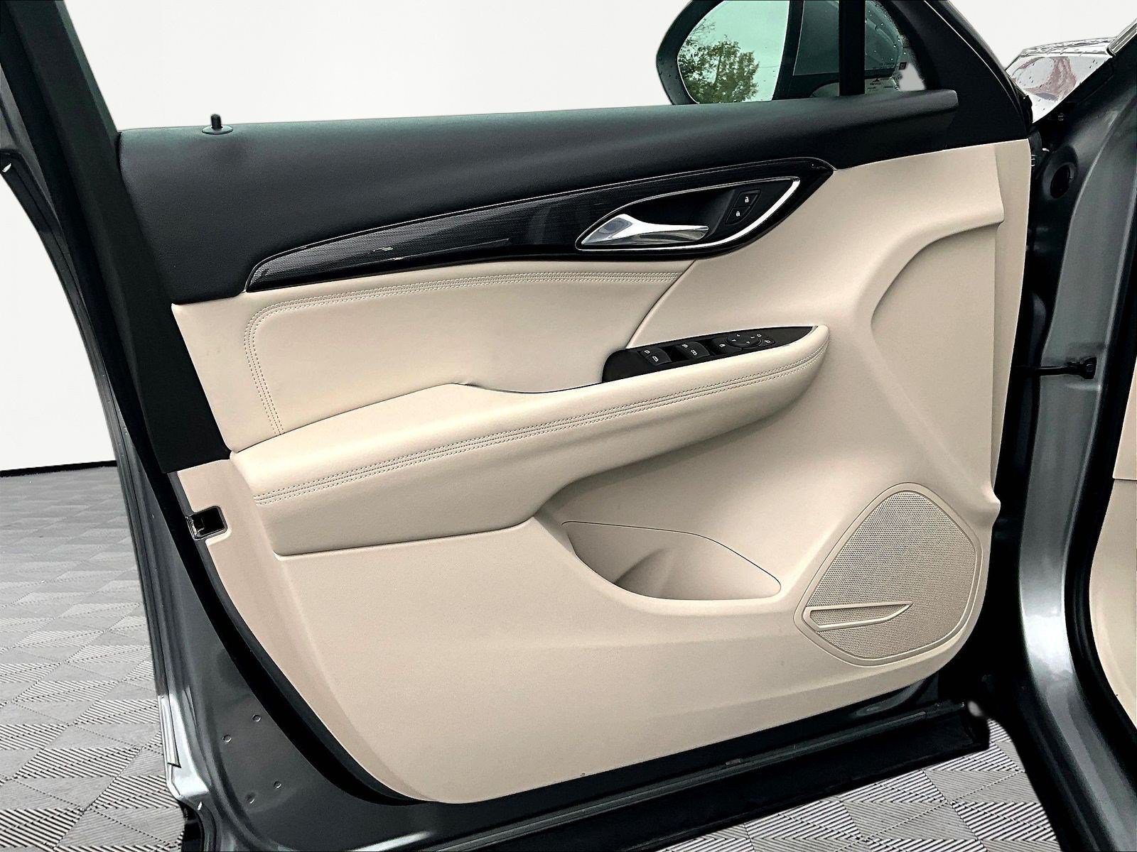 Used 2023 Buick Envision Preferred FWD image 20
