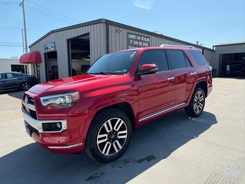 Used 2022 Toyota 4Runner Limited AWD/4WD image 3