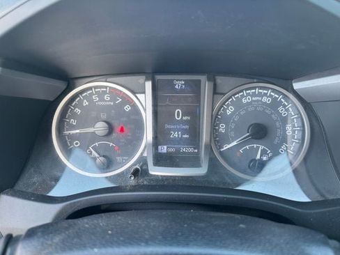 Used 2022 Toyota Tacoma SR5 image 19