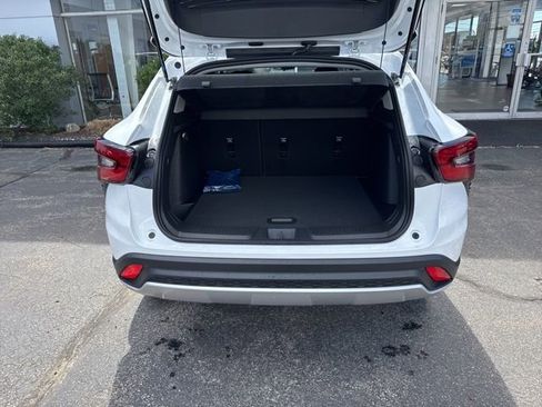New 2026 Chevrolet Trax LT FWD image 18