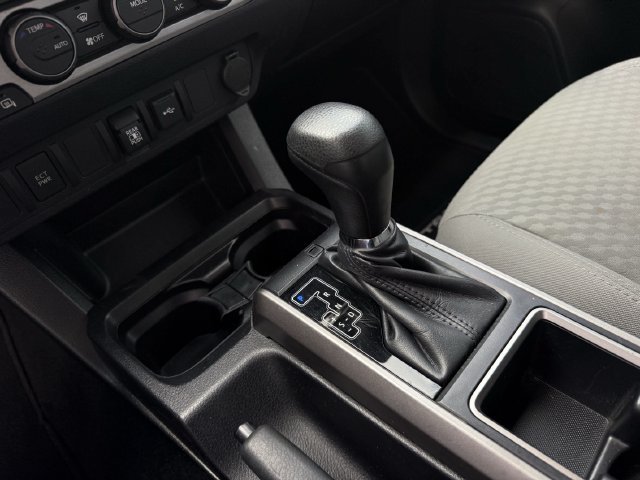 Used 2022 Toyota Tacoma SR5 RWD image 23
