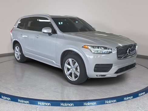 Used 2023 Volvo XC90 B5 Core AWD/4WD image 4