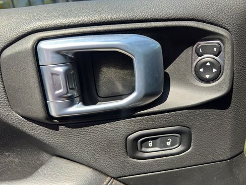 Used 2021 Jeep Wrangler Unlimited Rubicon w/ Trailer Tow Package image 21