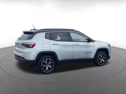 Used 2025 Jeep Compass Limited AWD/4WD image 14