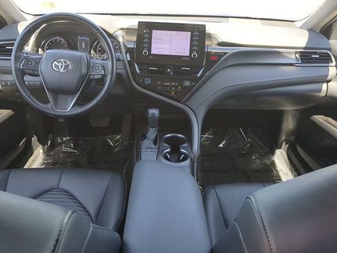 Used 2024 Toyota Camry SE image 14