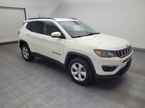Used 2019 Jeep Compass Latitude w/ Cold Weather Group AWD/4WD image 11