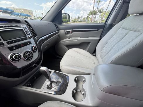 Used 2009 Hyundai Santa Fe GLS FWD image 11
