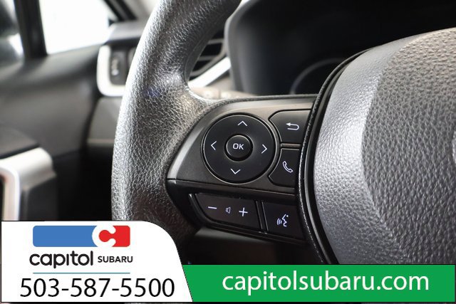 Used 2025 Toyota RAV4 XLE AWD/4WD image 17