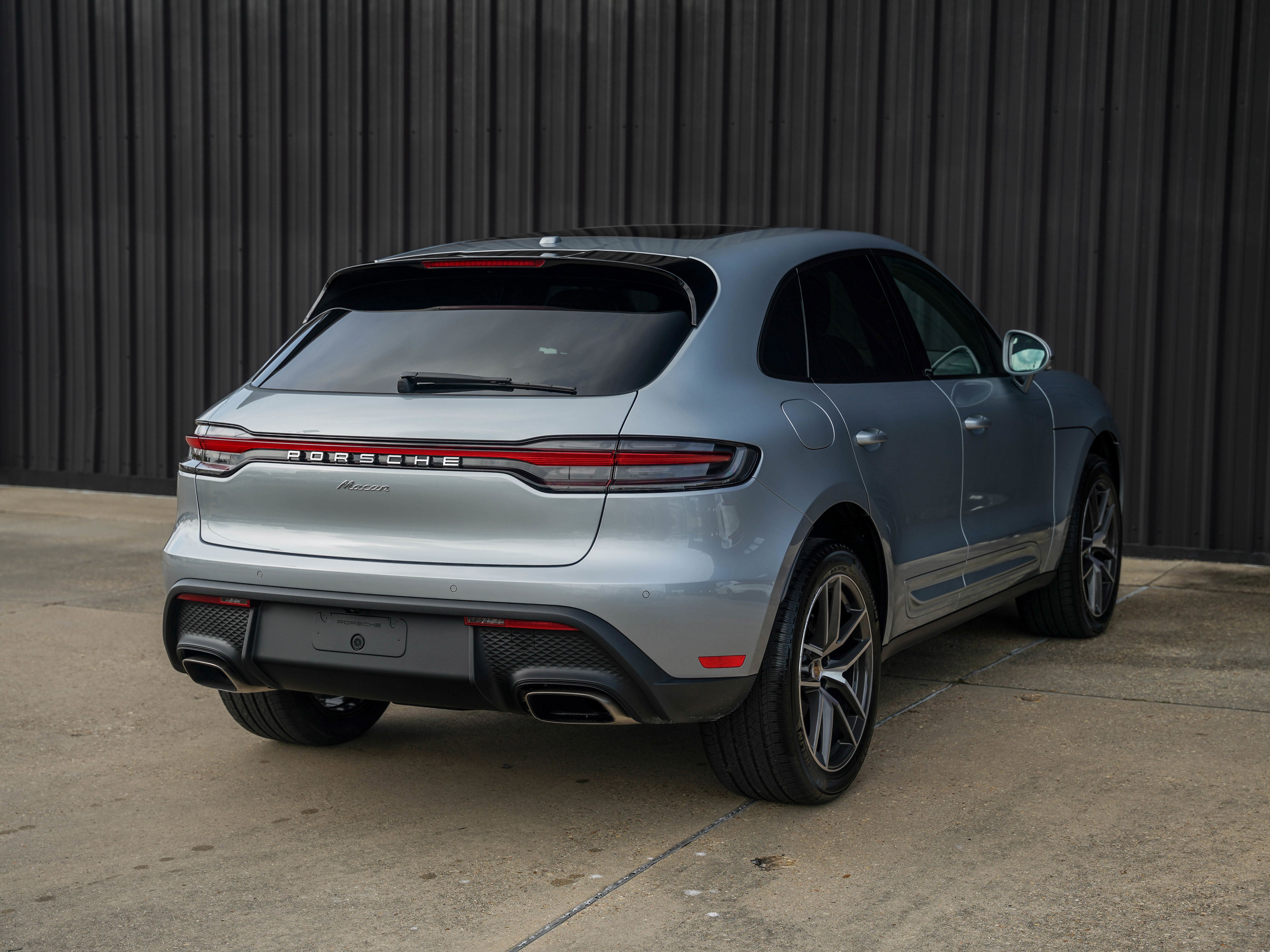 Certified 2026 Porsche Macan AWD/4WD image 10