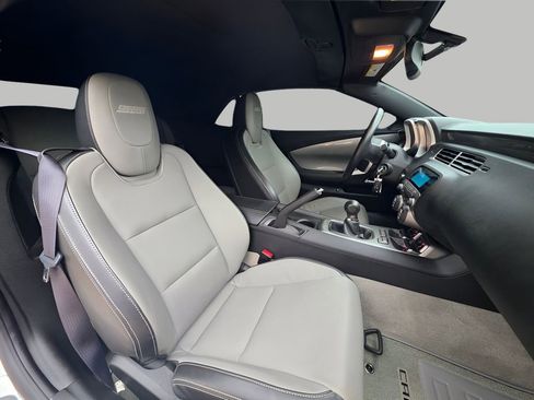 Used 2011 Chevrolet Camaro SS image 13