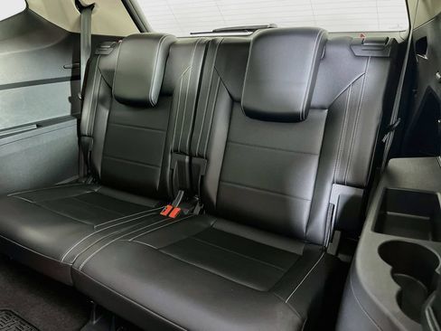 Used 2022 Volkswagen Atlas SEL R-Line AWD/4WD image 31