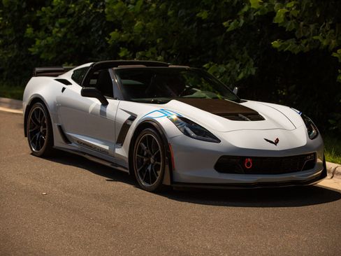 Used 2018 Chevrolet Corvette Z06 w/ Carbon 65 Edition RWD image 12
