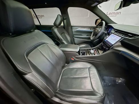 Used 2023 Jeep Grand Cherokee L Overland image 31