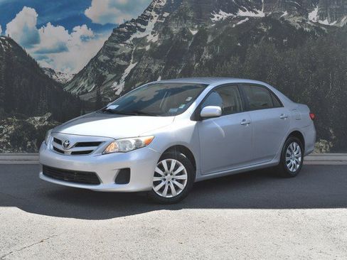 Used 2012 Toyota Corolla LE FWD image 6